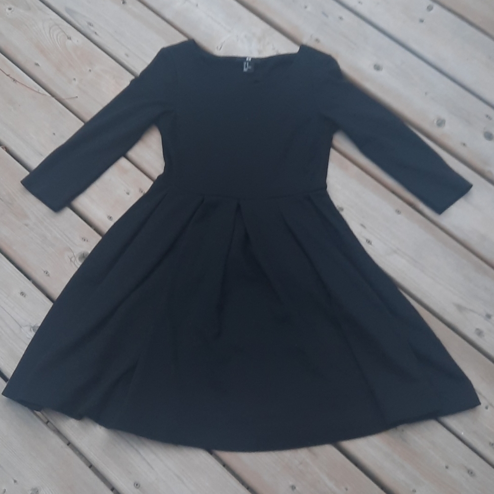 H&M‎ dress